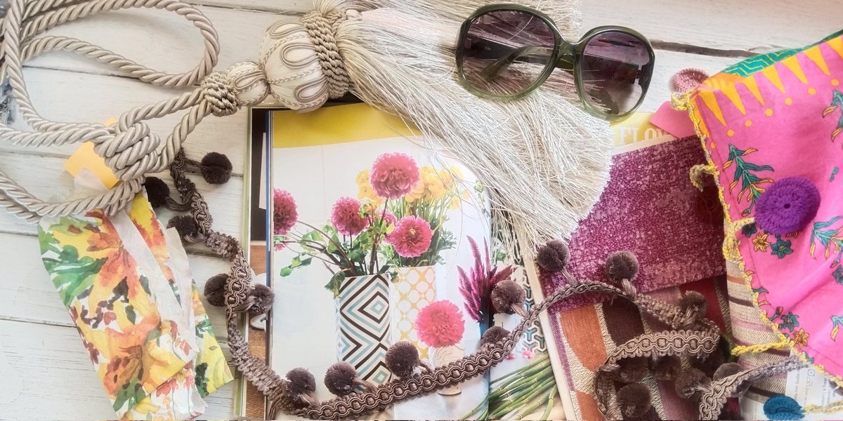 SofaCoverInBKK's tweet image. So happy to be a tiny part the beautiful home.

#sofacovers #sofa #interiordesigner #หุ้มผ้า #upholster #homedecor #upholstery #sofacovering  #upholstered #โซฟา #interior #home  #interiordesign  #drapery #curtains #ผ้าม่าน

w: 📍 SofaCoverInBangkok.com