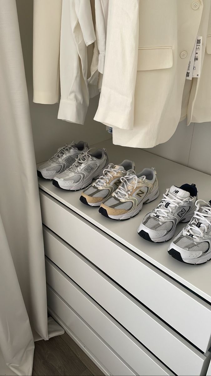 capsule wardrobe