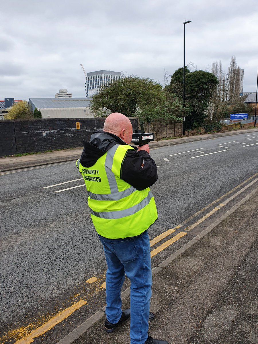 CoventryCityWMP's tweet image. Members of the mile lane @StreetWatchWM group have been on patrol today and carried out a #speedwatch as well. 5 drivers observed exceeding the speed limit. 
#letterinthepost
#streetwatch
#neighbourhoodpolicing