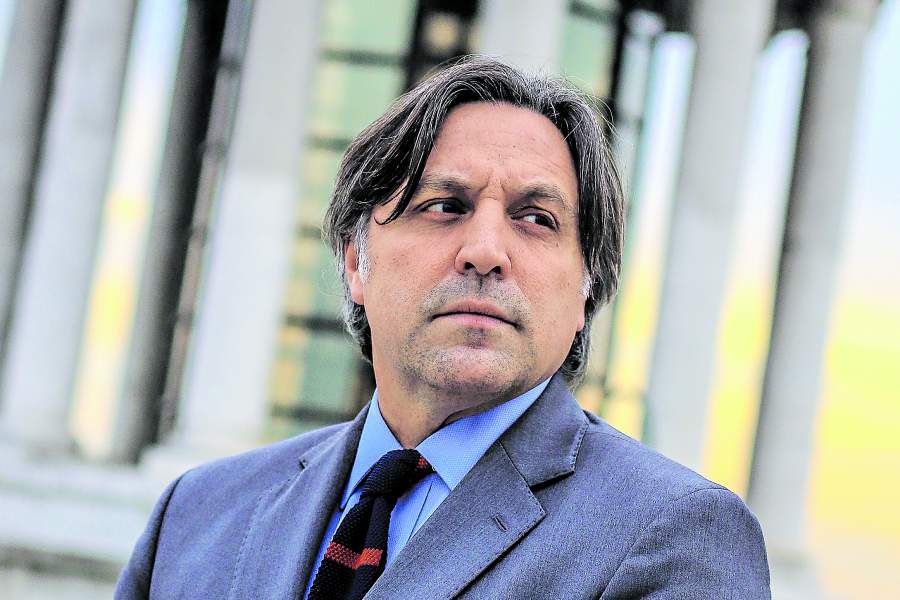 latercera's tweet photo. #LTDomingo | Francisco Cox: “No construyamos zares de la droga, no tengamos una policía sin control” https://t.co/UUvw5KJ6eo https://t.co/IkTxQIOCpH