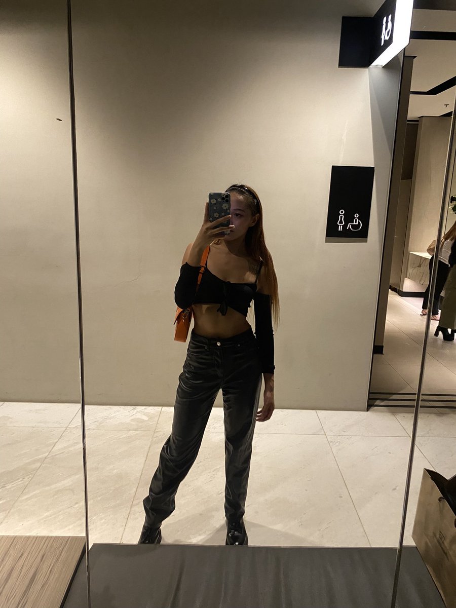 Risa tweet media