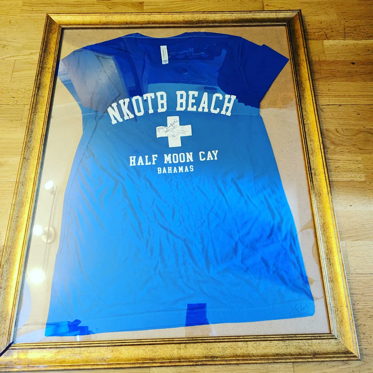 Nordicblockhead's tweet photo. It's taken me a while, but I've finally framed @joeymcintyre beach olympic shirt from the cruise&I'm so happy, I heart you the most #OnceYouGoMacYouNeverGoBack ❤️ https://t.co/rOP9NbCYio