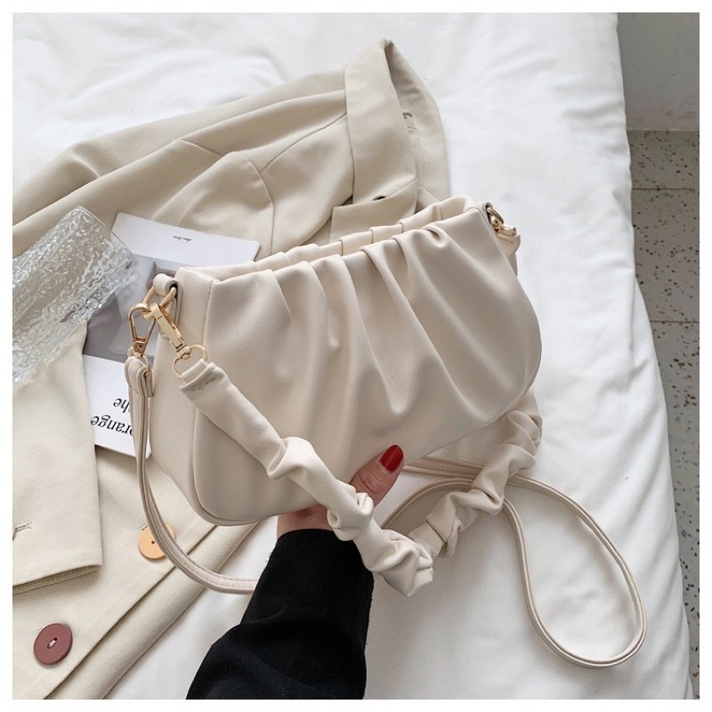 lemoncdee's tweet image. 💸87k
⭐4,9
🔗shope.ee/5AM2MesbSK