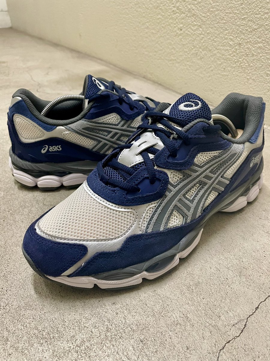 kamitora125's tweet photo. 4月2日 GEL-NYC Navy Steel

今年のASICSの中では
注視していくシリーズに
なりそうです！！！

今年9足目

#nikeもいいけど他もいい
#GELNYC

#THEASICSCOLLECTIVE
#asicssportstyle
#アシックス
#ゲルNYC
#asics
#YESasics
#teamasics
#asicsaddict

@ASICS_SPS_JP https://t.co/LN746sNXcz