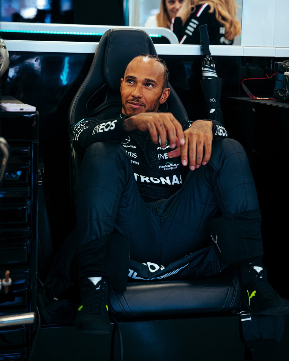 MercedesAMGF1's tweet photo. Time for a sit down after that crazy race. 😅 https://t.co/Rtet4H9IFJ