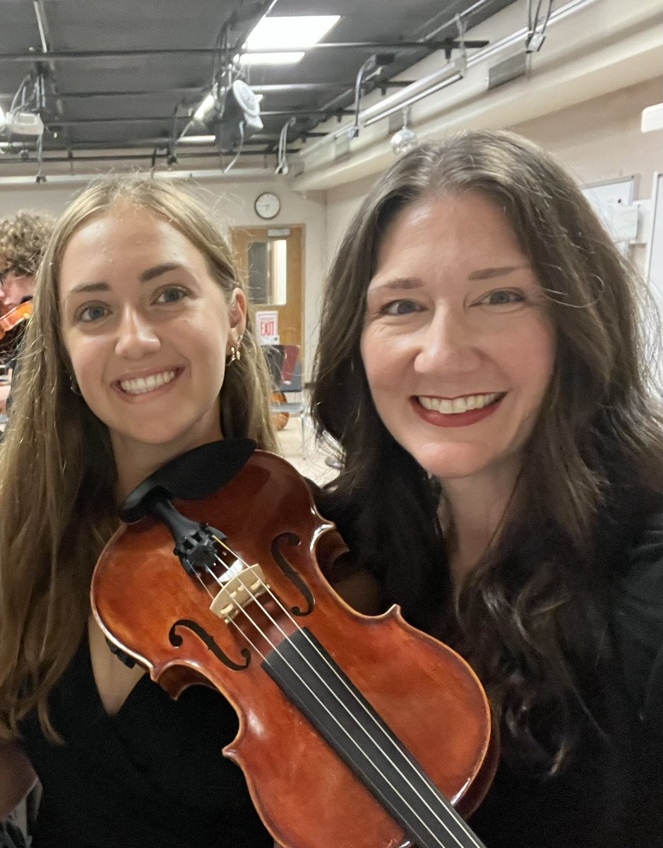 SSHSOrchestra's tweet photo. Congratulations to #SSHSOrchestra concertmaster Alice Araneo on being named one of Long Island’s Top 100 softball players!  Talk about multi-talented! 🥎 🎶#PlayOnRVC #GameOnRVC @RVCSchools @PtaSshs https://t.co/lqILD466m5