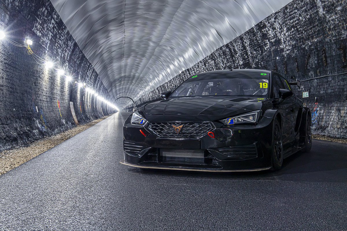 Big shout out today to the <a href="/TeamHardRacing/">Team HARD. Racing™</a> boys working 11 hour days throughout this weekend getting everything prepared for next week!! 💪🏼💪🏼💪🏼💪🏼😄😄😄 3 weeks until the first round of the season! 🏁😆 <a href="/BTCC/">BTCC</a> - The M Sport test vlog is live now on DLR TV as well! 👀📺🙌🏼