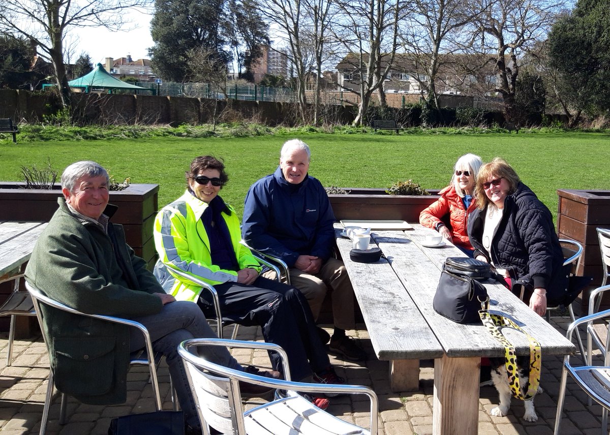 BognorRegisSams's tweet photo. Our Samaritans are ordinary people doing extraordinary things - saving lives by providing a listening ear 📱 116 123. But they also enjoy socialising together at Hotham Park Café https://t.co/FSNI37kXfi