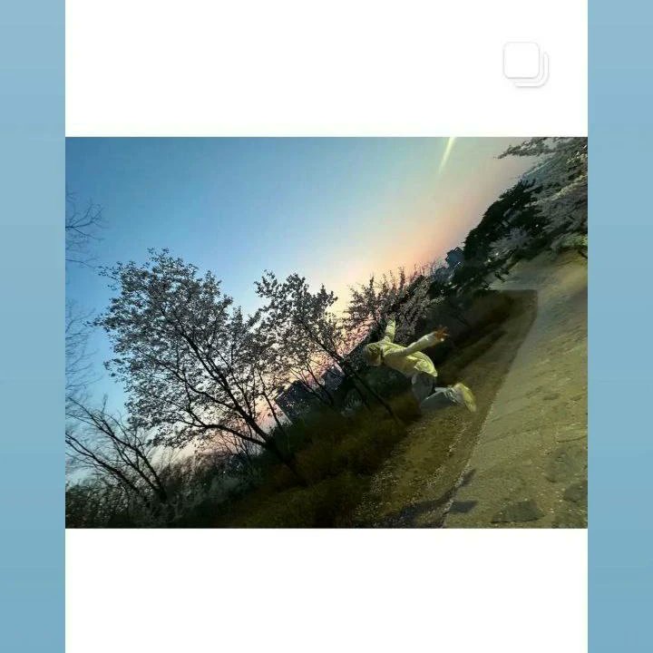 SparmyItalia's tweet photo. STORIA INSTAGRAM DI JHOPE 

#JHOPE #uarmyhope #jhopeupdate https://t.co/EyGsIF2ekJ