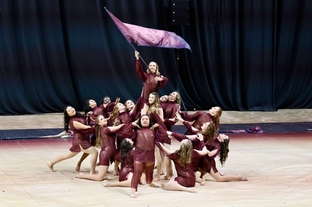 KristenDay04's tweet photo. Another amazing performance by this group!
Congratulations on a 1st Place finish at the MEPA Chanpionships!! Huge accomplishment!

💚 https://t.co/avlGj308F2