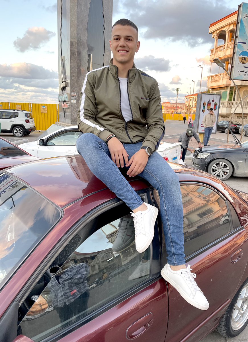 bazo_10's tweet photo. 😁😁 https://t.co/i8P2IQkwuT