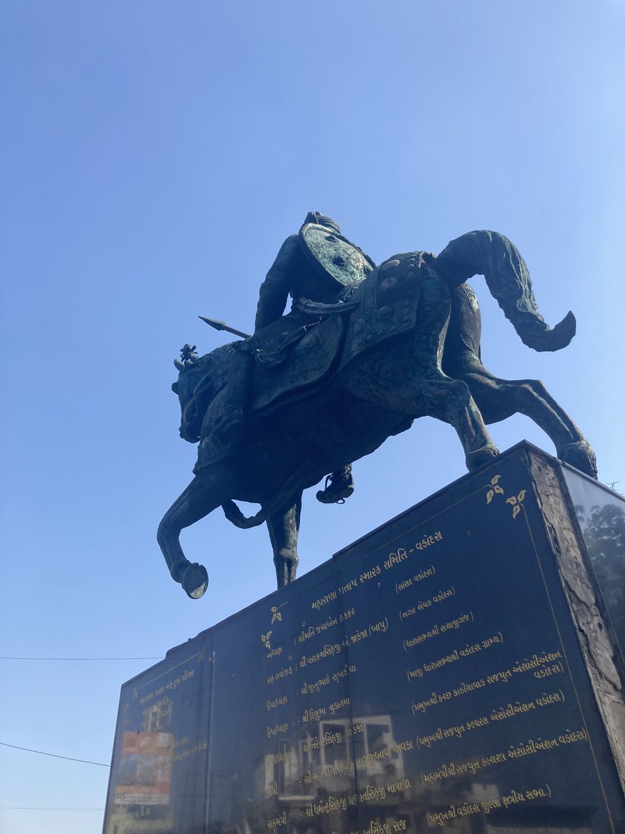 The greenish color of the statue of Maharana Pratap, Fatehgunj, Vadodara is a result of corrosion and this corrosion is ruining the statue. So, I request #VMCVadodara to take fast action to solve this problem. @vmcvadodara

 #mayorvadodara #nileshsinhrathod #nileshsinhrathodbjp