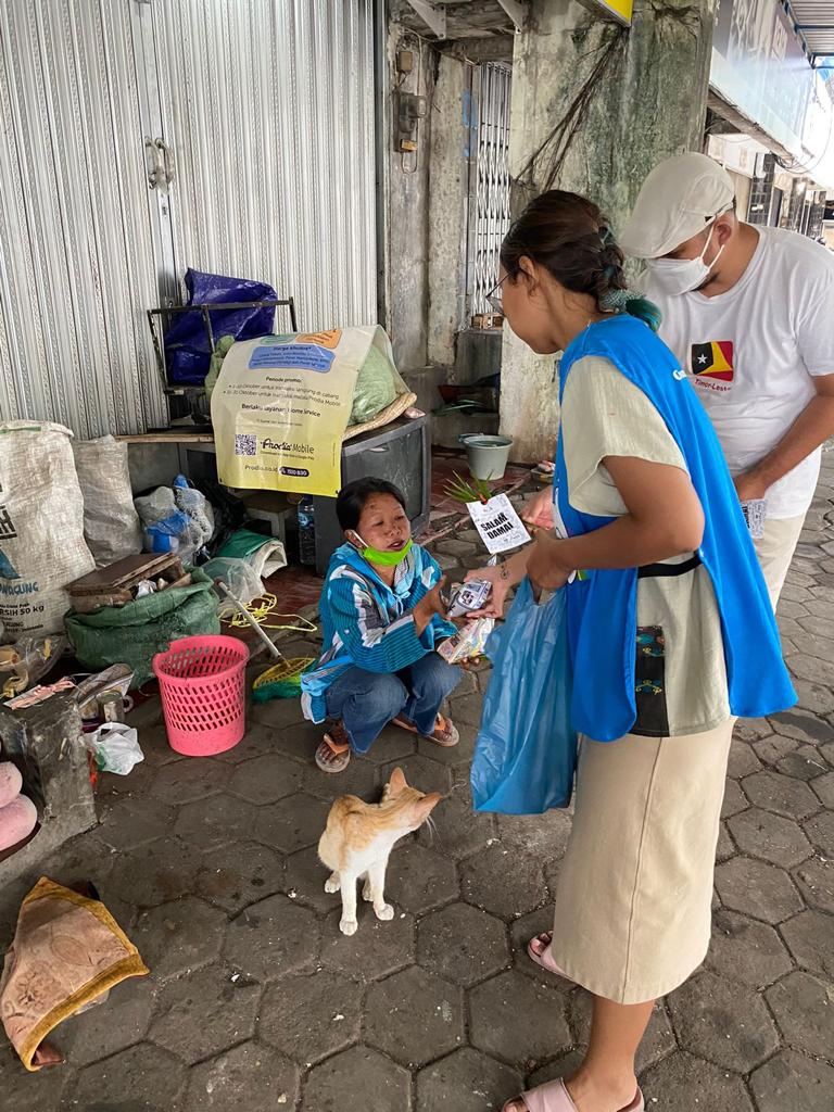 SantEgidioID's tweet photo. #pesandamai #minggupalma #sahabat #jalanan #santegidio #semarang #messaggiodipace #amicidistrada https://t.co/BF1JDcXZkX