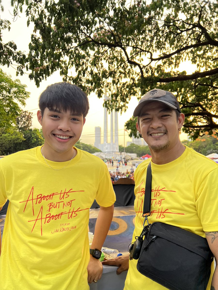 theideafirst_co's tweet photo. Best Actors of Two Generations
ABOUT US BUT NOT ABOUT US
stars Romnick Sarmenta and Elijah Canlas at the 1st Summer MMFF Parade https://t.co/b6tYfBEJdH
