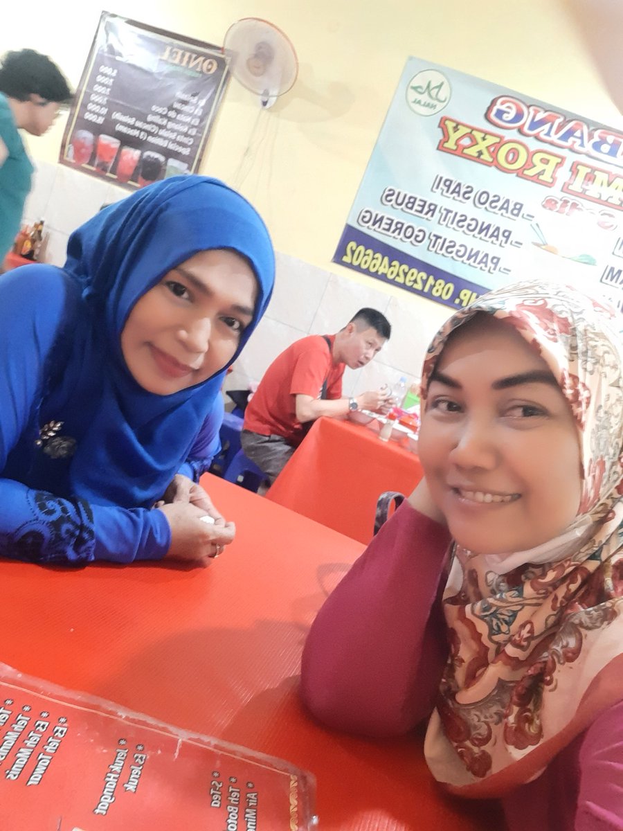 auliacantik1's tweet image. Bukber Time...with  Kak @mindlipstick

#bakmiroxysabang
#funandhappy
