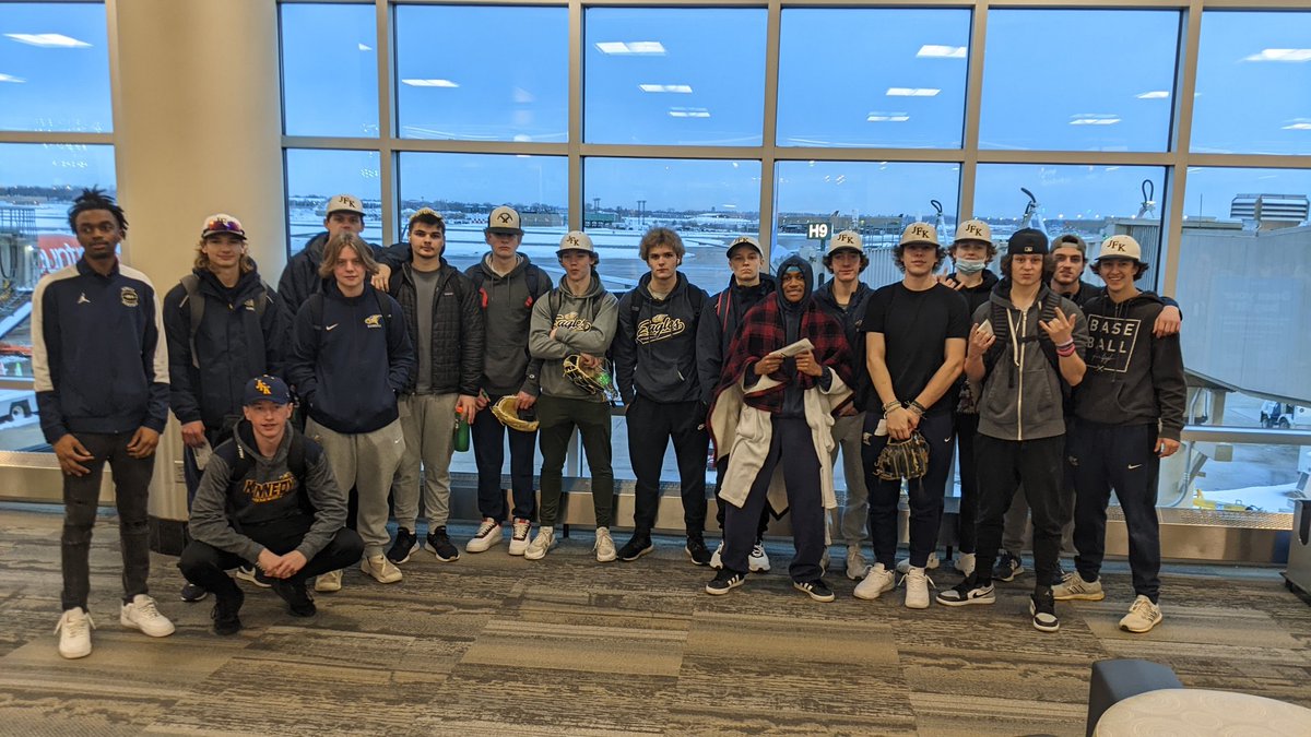 And we're off. 
AZ here we come. ☀️ ⚾ 🌵