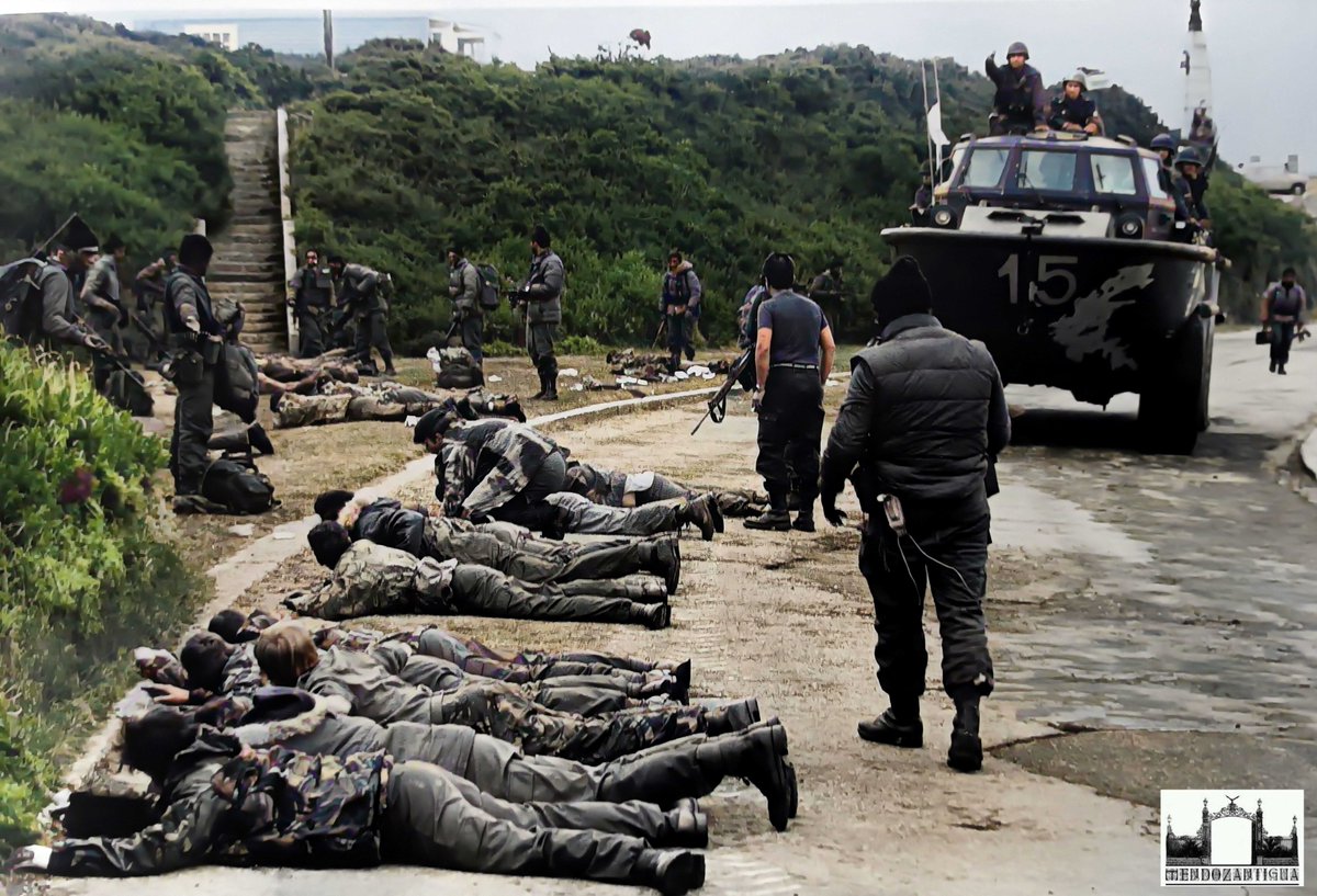 MendozAntigua's tweet image. Humillación. Una foto que pegó dura en el orgullo británico (Abril de 1982) Recuperación de las Islas Malvinas.

mendozantigua.blogspot.com/2023/04/humill…

#Malvinas #Falklands #mendozantigua #británico