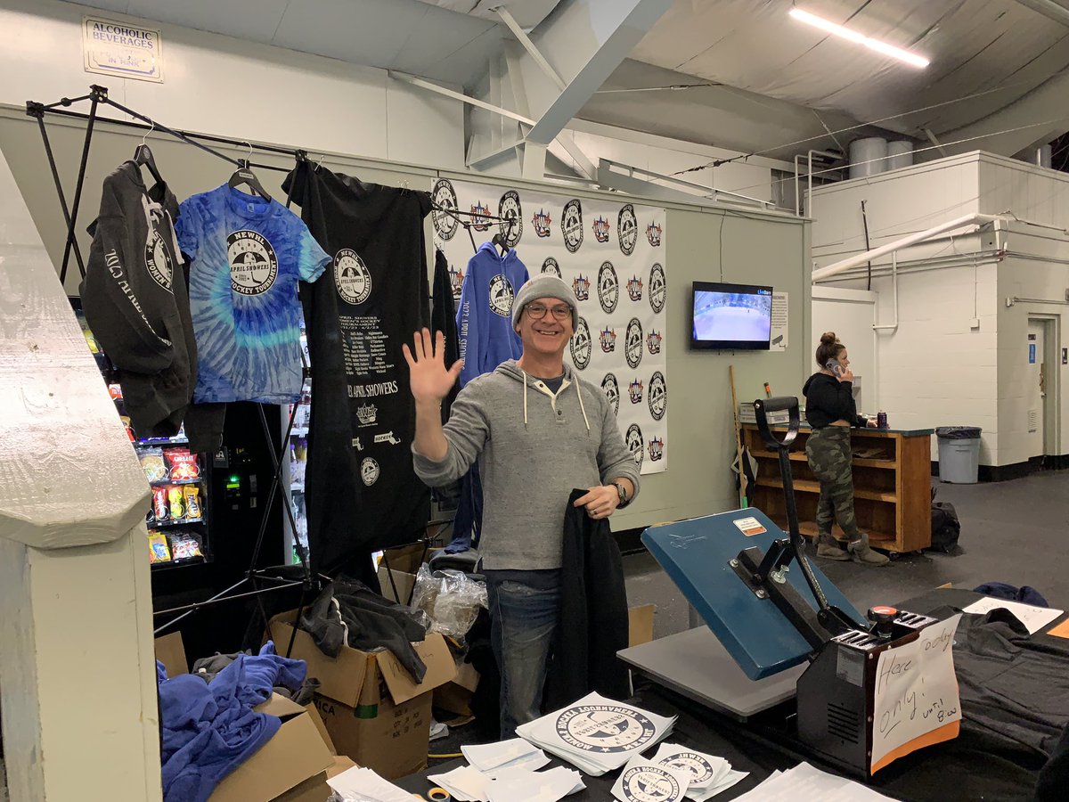 Happy to once again be hosting the Women’s April Showers Hockey Tournament this weekend. Finals are today!