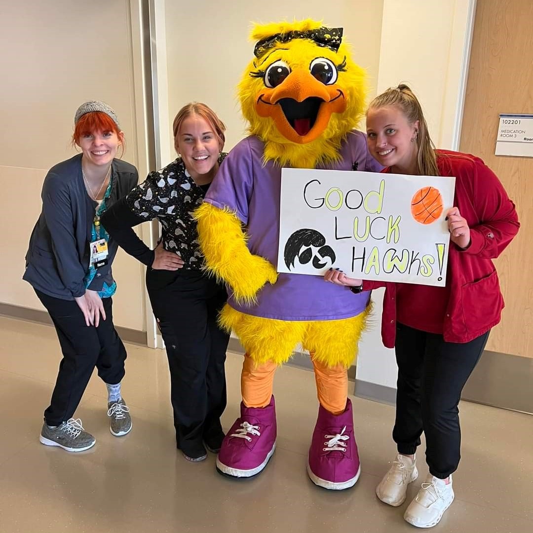 UIchildrens's tweet photo. It’s a good day to win a National Championship! Let’s go Hawks! 💛 #Hawkeyes https://t.co/p7riV9X2yQ