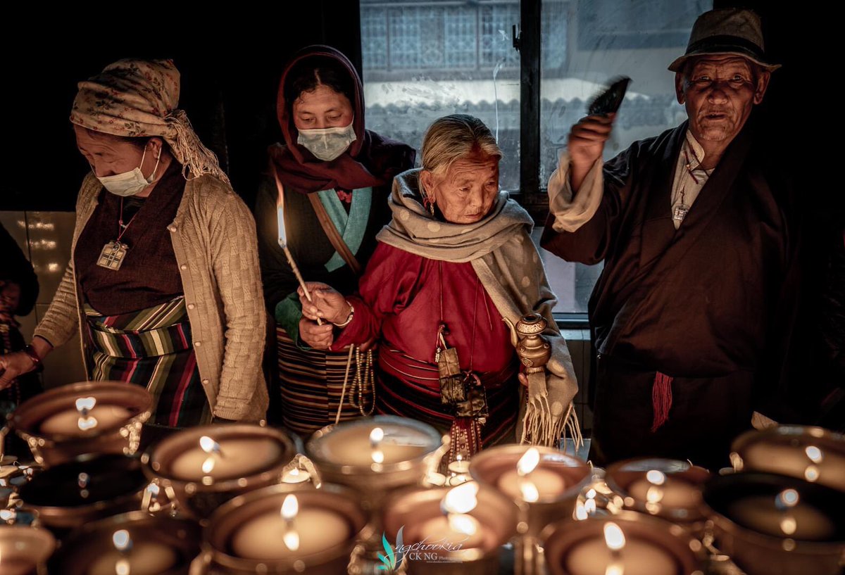 chookia's tweet photo. Life On The Street  II Buddha Stupa - Nepal 
街拍 II 博达哈大佛�� - 加德满都 - 尼泊尔 颜色系列 # 1

#kathmandu #nepal #lifeofstreet  ##traveller_stories #travelphotographyasia #travelphotographer #adventurer #adventuretime #mytravelgram https://t.co/LsVLz376ud