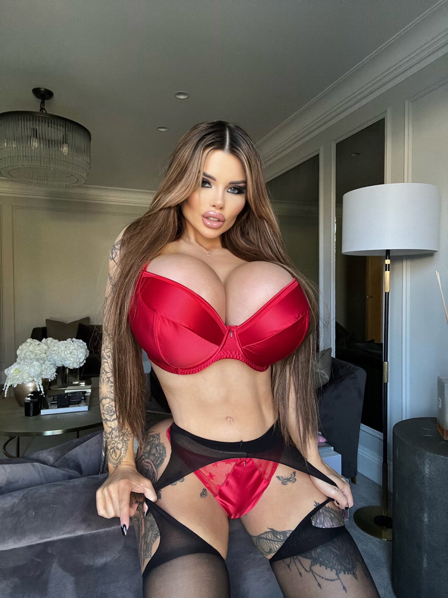 tw-pornstars-paige-british-twitter-who-thinks-they-could-handle