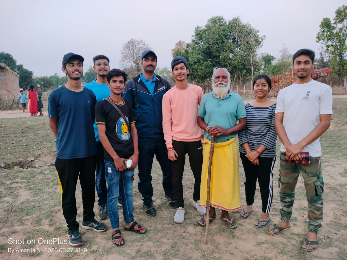 BishnupriyaACH8's tweet photo. ग्राम संपर्क के दौरान #nss unit camp @NssrdD @_NSSIndia @ggv_smc @nssggcuCG @NssChhattisgarh @chakrawalalok https://t.co/IjwASwh164