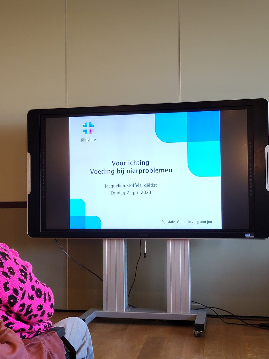 NVS2NL's tweet image. Voorlichting door #diëtist van het @Rijnstate ziekenhuis #nierpatiënt