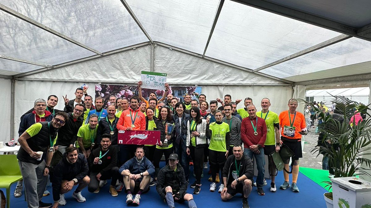 FranceTravail's tweet photo. Bravo à nos collaborateurs et collaboratrices ayant couru le @parismarathon 2023 venant de toute la france, félicitations ! 🏅🏃🏻‍♀️🏃‍♂️🏃🏿‍♀️#AvecPôleemploi #ParisMarathon https://t.co/I4rneYzlbN