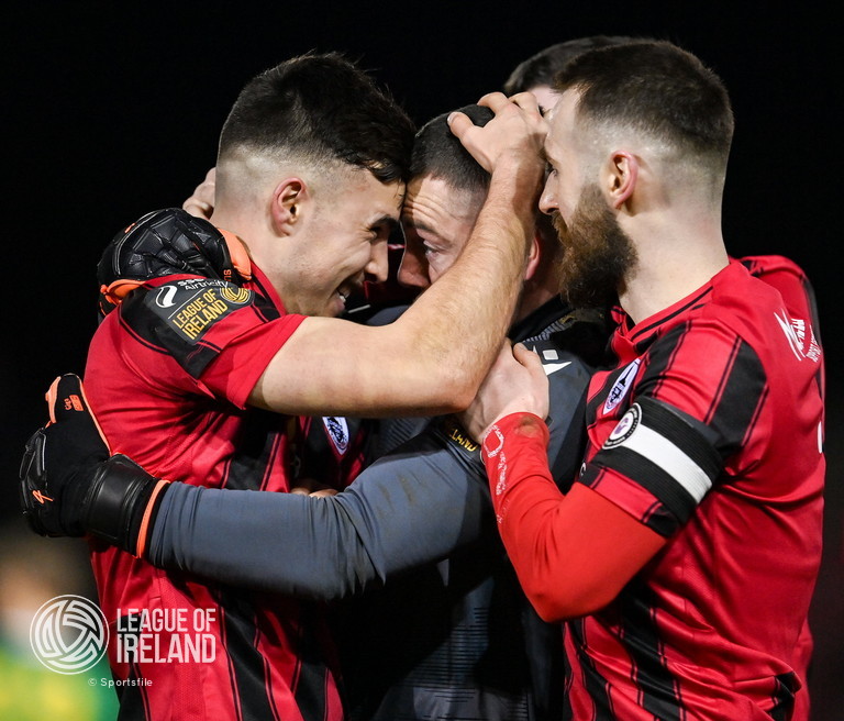 LongfordTownFC's tweet photo. 𝙏𝙝𝙖𝙩 𝙬𝙞𝙣𝙣𝙞𝙣𝙜 𝙛𝙚𝙚𝙡𝙞𝙣𝙜...😍

#Town2023 | #LTFC | #CmonDeTown | 🔴⚫️ https://t.co/IkmjLhYQDZ