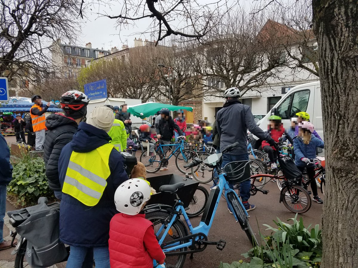 hpmelone's tweet photo. 👏 aux 55 participants qui ont bravé ce matin le froid &amp; l'humidité 
🙏 aux services de @Ville_de_blr pour l'organisation de cette 1ère #CycloRollers de la saison
En qq années, cette manifestation est devenue un rdv incontournable pour tous
#Bourglareine
#TerredeJeux2024
🚲🛴👇 https://t.co/63oUAhO2Wq