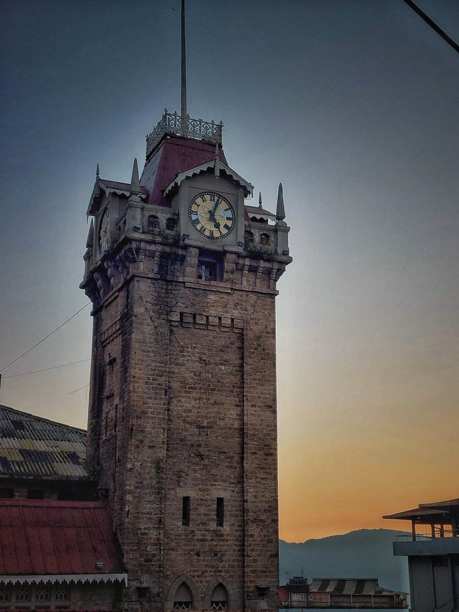 imshouvik02's tweet image. Darjeeling clock tower ♥️
@SamsungIndia @SamsungMobile
#A52s5G #photos #mobilephotography #Darjeeling