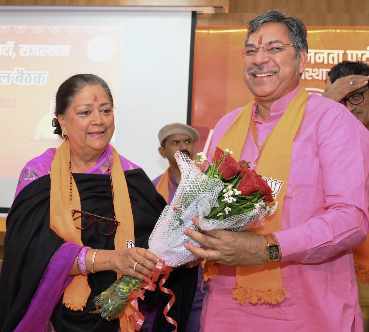 VasundharaBJP's tweet photo. भारतीय जनता पार्टी के वरिष्ठ नेता श्री @Rajendra4BJP जी को राजस्थान विधानसभा में नेता प्रतिपक्ष चुने जाने पर हार्दिक बधाई।

भाजपा राजस्थान के पूर्व प्रदेशाध्यक्ष श्री @DrSatishPoonia जी को भी विधानसभा के उपनेता प्रतिपक्ष चुने जाने पर हार्दिक शुभकामनाएं।

#BJP4Rajasthan https://t.co/2EQTsxMeZv