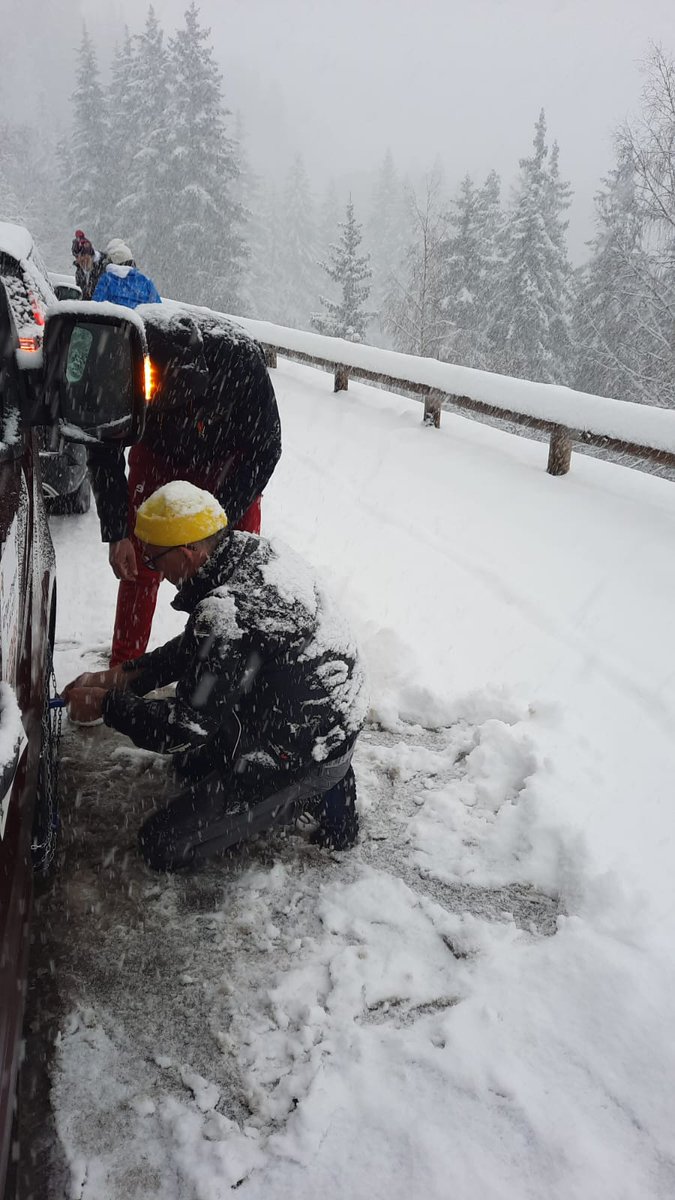 MGCCoeur's tweet photo. L'arrivée aux Arcs 1800 a été perturbée par les conditions météorologiques. Une édition extraordinaire, pleine de bonnes surprises. On savoure et en redemande ! Merci à Trans-Forme, aux autres équipes, à la mutuelle MGC, à l'USCF, à l'ANCDB, à nos proches et à tous nos supporters https://t.co/yEQEgg19Au