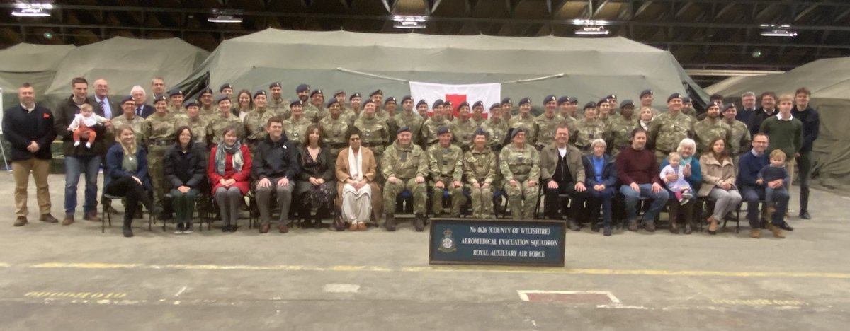 ComdMed_RAF's tweet photo. A great day at the 4626 RAF Medical Reserve Sqn for the Annual Parade and H&A - awesome people fully integrated in to Whole Force Team Med and delivering amazing operational effect #RAFMS #NoOrdinaryJob https://t.co/Dbius2bRJU