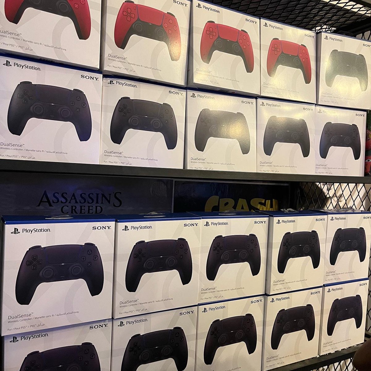 PlaystationTz's tweet photo. PLAY AT  HOME 🏡 🏠 
PlayStation5 Brandnew
USA 🇺🇸 STOCK
EXCHANGE &amp; TOP UP ALLOWED.
 Disc version:1,700,000/=
 Digital version:1,600,000/=
 🎮Extra controller. 190,000/=
📞📲Call/text:0765569538
📍Location: makumbusho bus stand.
Delivery available mikoani tunatuma. https://t.co/PiCqmdEBuu