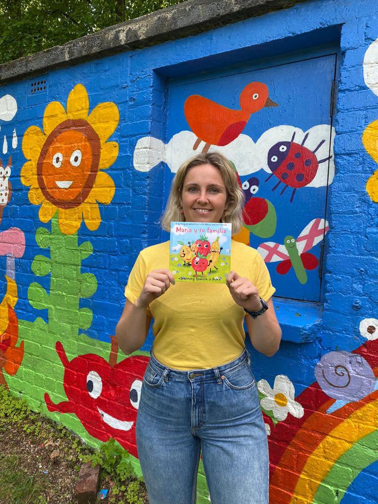 LuluMariaFunSp1's tweet photo. Happy International Children's Book Day! 🎉📚

Let's share our favourite children's book and encourage kids everywhere to discover the magic of reading! ❤️👧👦 

#IntlChildrensBookDay #InternationalChildrensBookDay #mfltwitterati #mflchat https://t.co/mFO3yhtaam