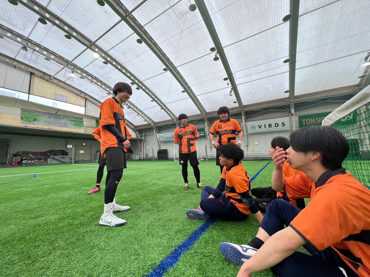 TokyoFamily2's tweet photo. 新入生のみなさん！
ご入学おめでとうございます！🌸⚽️

友達を作りたい！！
フットサルに少しでも興味ある！！
そんな方は男女問わずぜひ一度Tokyo Familyに遊びにきてください！🙆‍♀️

Tokyo Familyに入れば最高の大学生活を送れること間違いなしです！(^_−)−☆

#春から桜美林
#サークル https://t.co/1qmjj5Q8IN