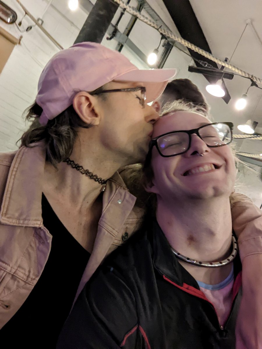 iboopthings's tweet image. Fantastic birthday party for @foxsoup

Love you, bro. X 

The only photos I managed to take, tactfully not capturing the birthday boop. &amp;gt;&amp;lt;