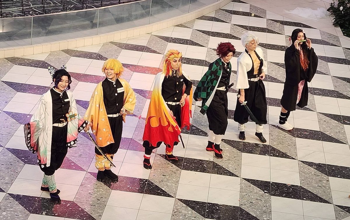 REIJI_cos's tweet photo. 久々のステージありがとうございました！！
上の階まで凄い人がいて緊張しました笑
1回目この演目の時参加出来なかったので今回やっと踊れて嬉しかったです🎋
 #コスパフォ鏡花水月
 #ウルアコ  #ウルトラアコスタ2023   #ウルアコ池袋  #ウルトラアコスタ https://t.co/hnvKTMKPzU