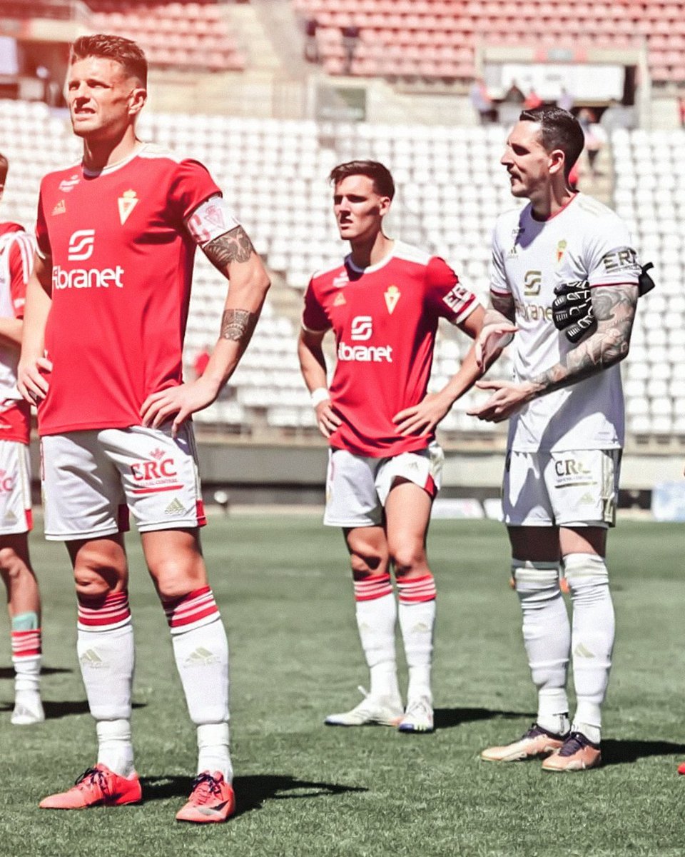 Joaocosta_24's tweet photo. Partidazo de todo el equipo, SEGUIMOS @realmurciacfsad  #hastaelfinal ➕3️⃣🔴⚪🙏🙌🔥

#JoãoCosta24 #RealMurciaCF #NGASoccer https://t.co/cOIlHf0IZx