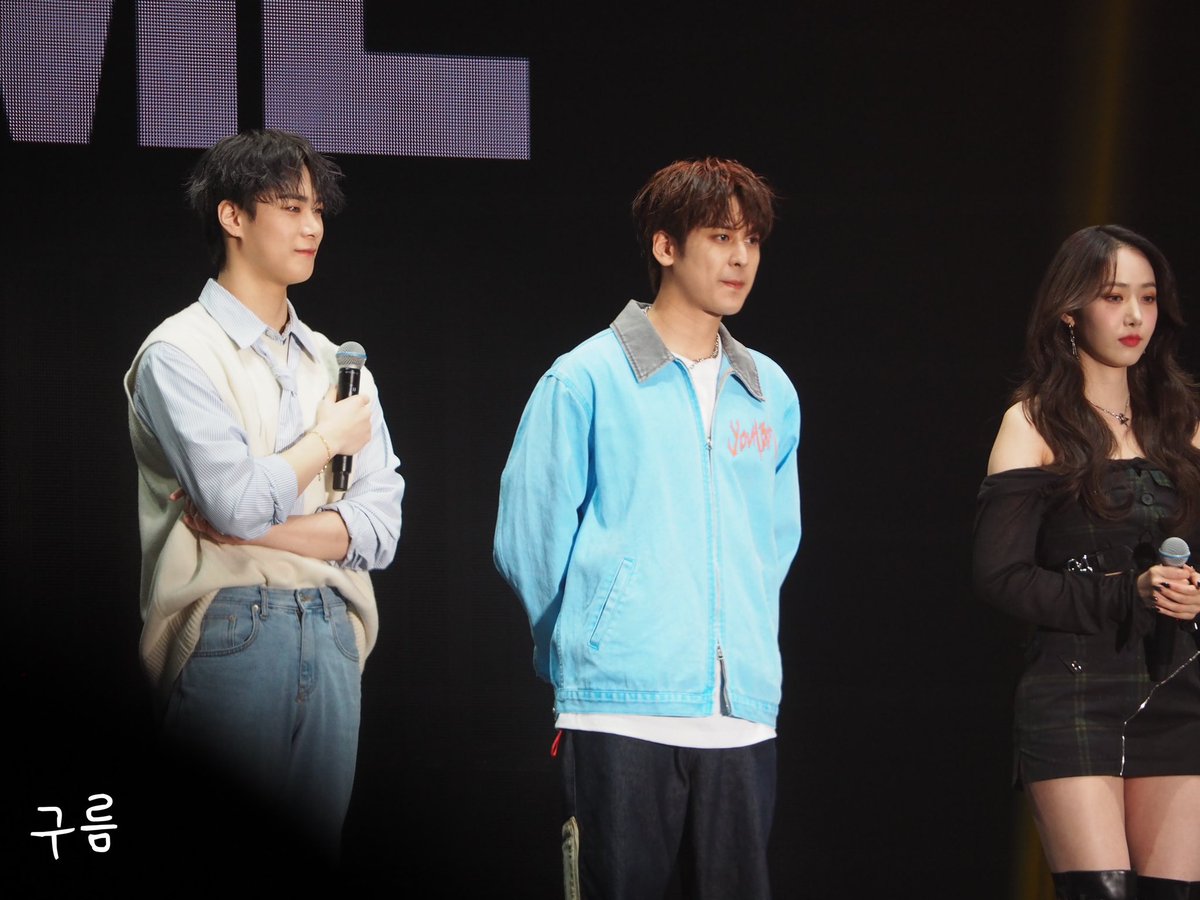 moon_astro__'s tweet photo. 20230402
IDOL RADIO

#아스트로  #ASTRO
#문빈 #산하 #ムンビン #サナ #MOONBIN_SANHA
#iKON #viviz
#IDOL_RADIO_LIVE_IN_JAPAN https://t.co/4ozFiBjqCJ