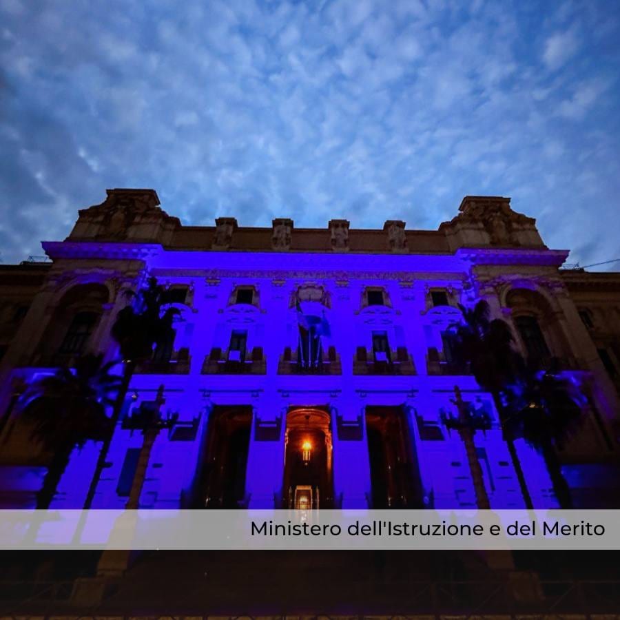 Oggi, 2 aprile, si celebra in tutto il mondo la Giornata per la consapevolezza sull’autismo, istituita nel 2007 dall’Assemblea Generale dell’ONU.

Qui la foto del Palazzo dell’Istruzione illuminato di blu ieri sera, in occasione di questa ricorrenza.

#WorldAutismAwarenessDay