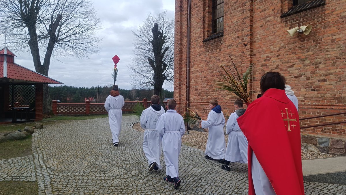 Parafia w Piłce tweet media