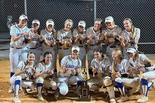 🥎 ELHS Softball 🥎 tweet media