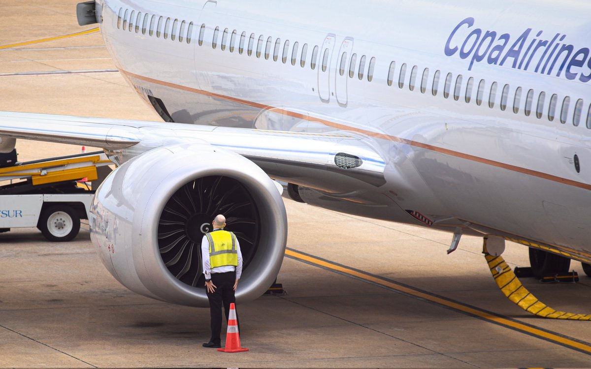 elave16's tweet image. @CopaAirlines #Boeing737Max8 #GroundCrew #EngineCheck #Aviation #AircraftMaintenance #AirlineIndustry #FlightSafety #Airplane #AviationPhotography #AviationDaily