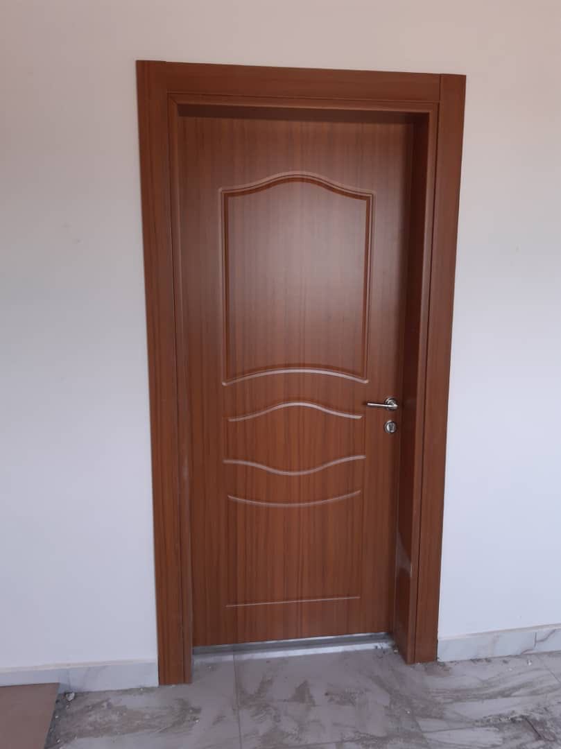 Lfdoorconcept's tweet photo. Get our full composite bedroom doors TODAY!
✅100% water resistant
✅Anti-termite
✅Anti-Bacteria
✅Free Door installation
✅Free Door Delivery
✅No maintenance needed
Contact us at +220 2933015 or +220 3312434
#lfcontehdoorconcept #gambia #bestseller #teamworkmake https://t.co/xE68ED0aRO