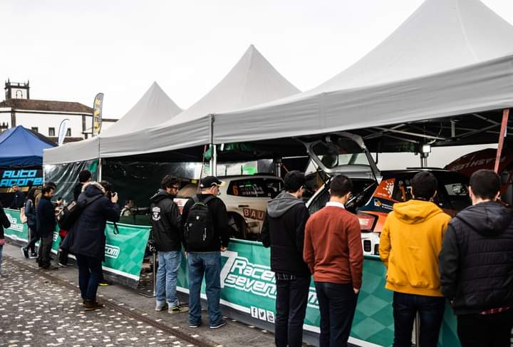 RaceSeven.com tweet media