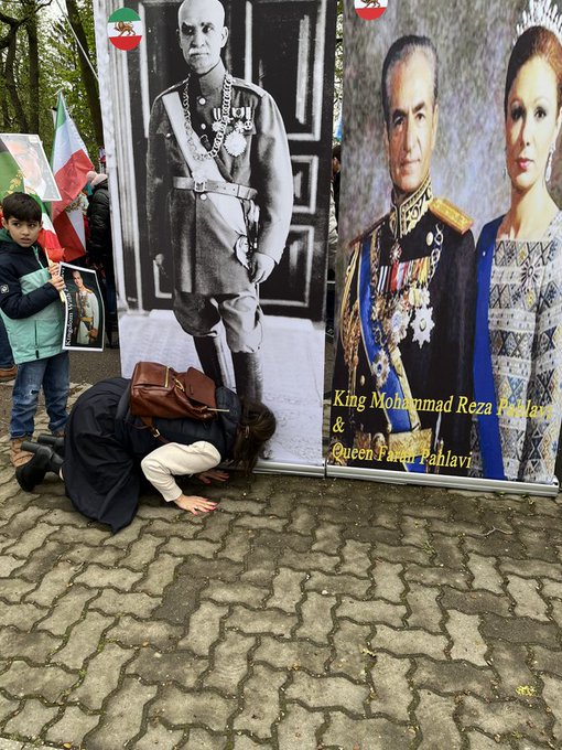 در ایران آینده هیچ کس.هیچ مقامی.مقدس وفراقانونی نیست.
فرهنگ دست وپابوسی متعلق به آخوندهای عوامفریب است.
#مهسا_امینی