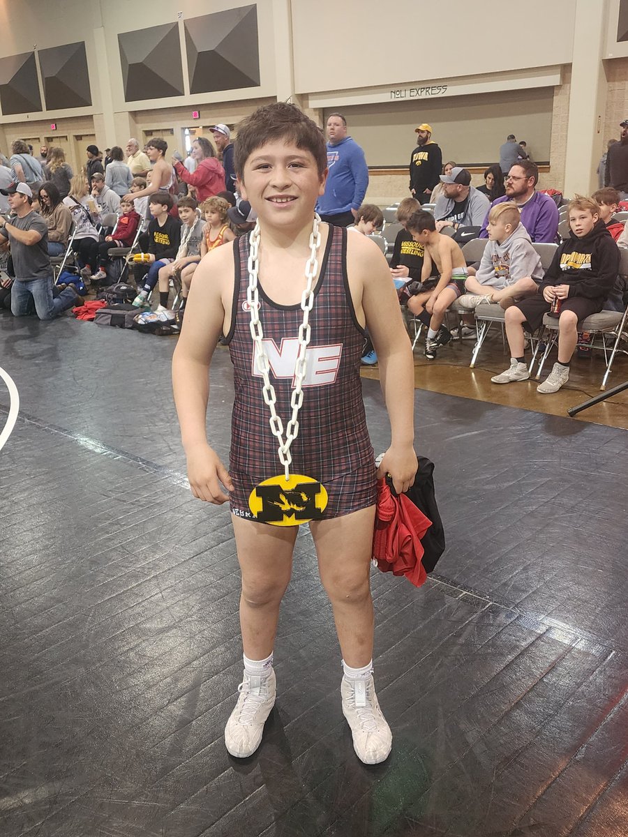 Jessie Rodriguez has been wrestling for team Missouri all weekend. He got to put on the pin chain for his fall against team Iowa Red! Jessie is currently 6-2. 2 mire wins he will be an elementary duals All-American