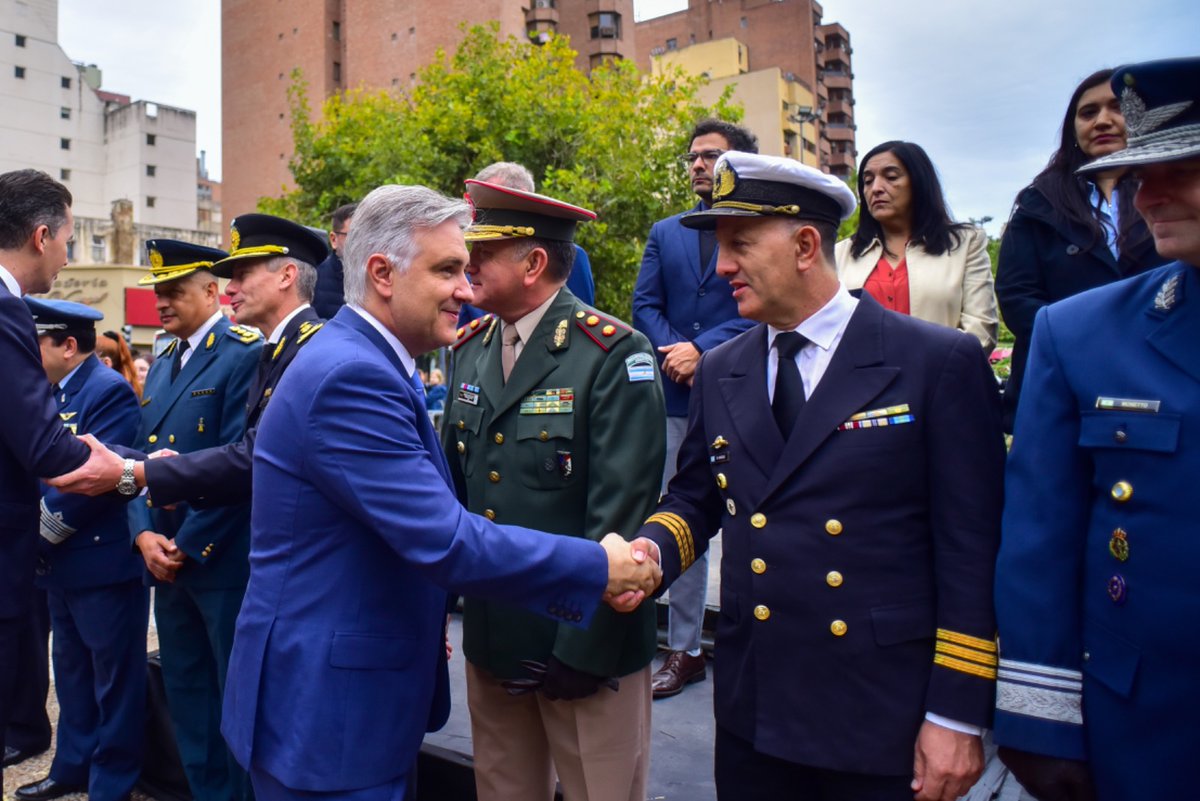 MartinLlaryora's tweet photo. La ciudad de Córdoba da inicio a los actos oficiales en homenaje a los veteranos y caídos en la guerra de #Malvinas. Presido está emotiva ceremonia junto a autoridades provinciales, municipales, representantes de las Fuerzas Armadas, excombatientes y vecinos. 
#MalvinasArgentinas https://t.co/7icESE25B6